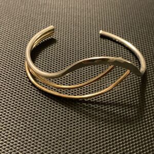 Peter James Rippling Cuff Elegant Gold and Silver Women's Bracelet